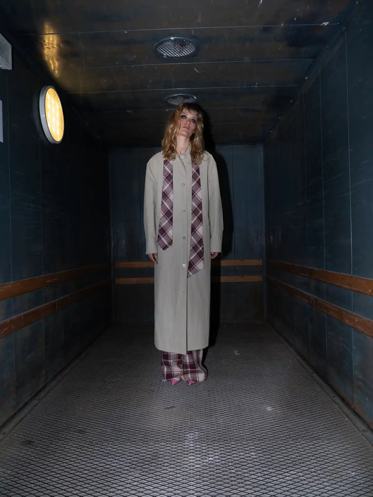 Victoria Trench linen