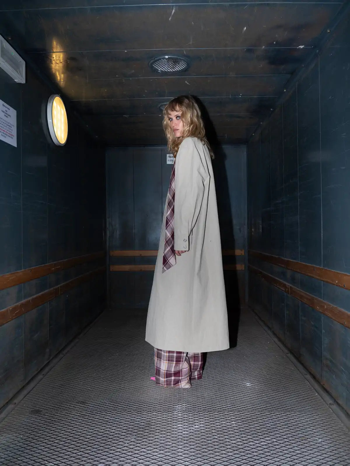 Victoria Trench linen